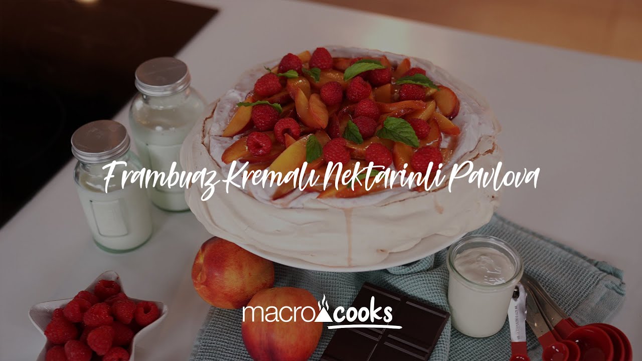 Frambuaz Kremalı Nektarinli Pavlova Tarifi - Macrocooks