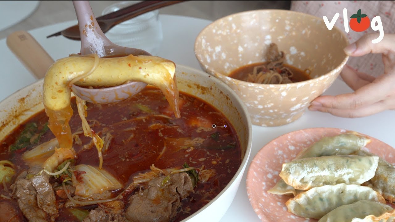 (ENG) vlog 뒤늦게 라이스페이퍼에 꽂힌 자취생의 마라탕,떡꼬치 만들기 / 자취방 편의점 오픈 / 계란볶음밥 / 순두부찌개