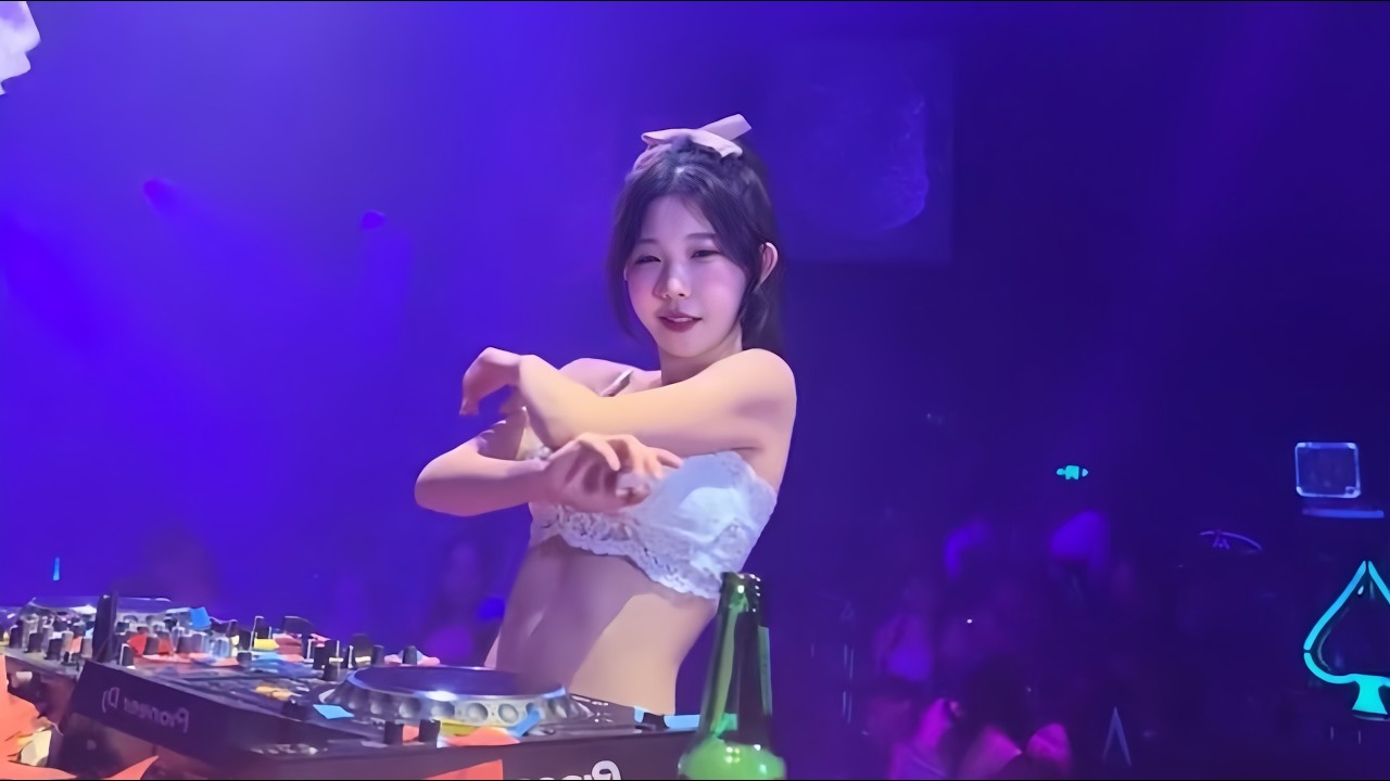 1 Hour | 凤凰传奇 - 自由飞翔(DjAYU FunkyHouse Remix 2024) Tự Do Bay Lượn - Phượng Hoàng Truyền Kỳ #dj抖音版2024