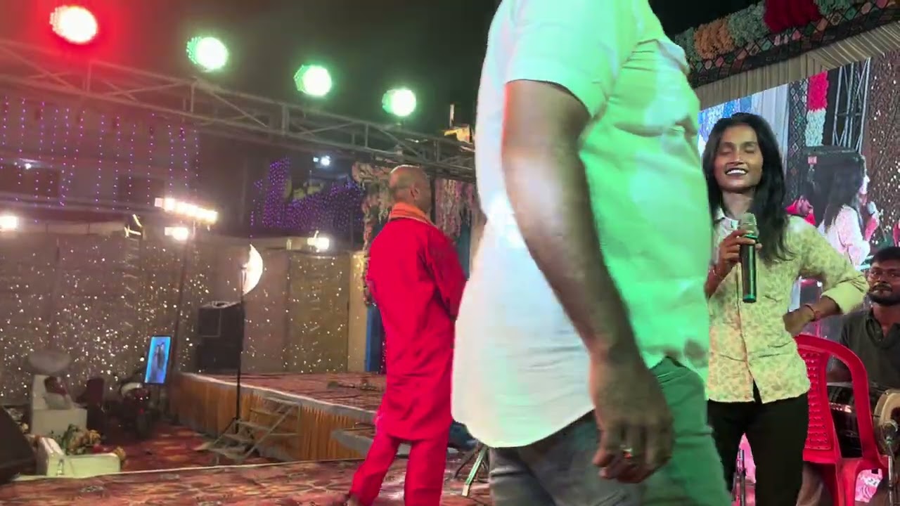 Anshi tiwari Vikash Bhojpuriya stage mukabal