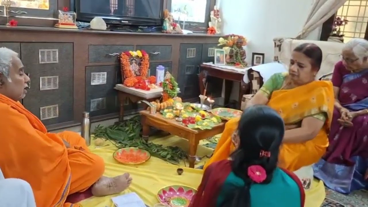 165 వ హనుమాన్ చాలీసా పారాయణం# భక్తురాలు శ్రీమతి రాధా రావు# శ్రీ సాయి శ్రీనివాస హిల్స్ # హైదరాబాద్.