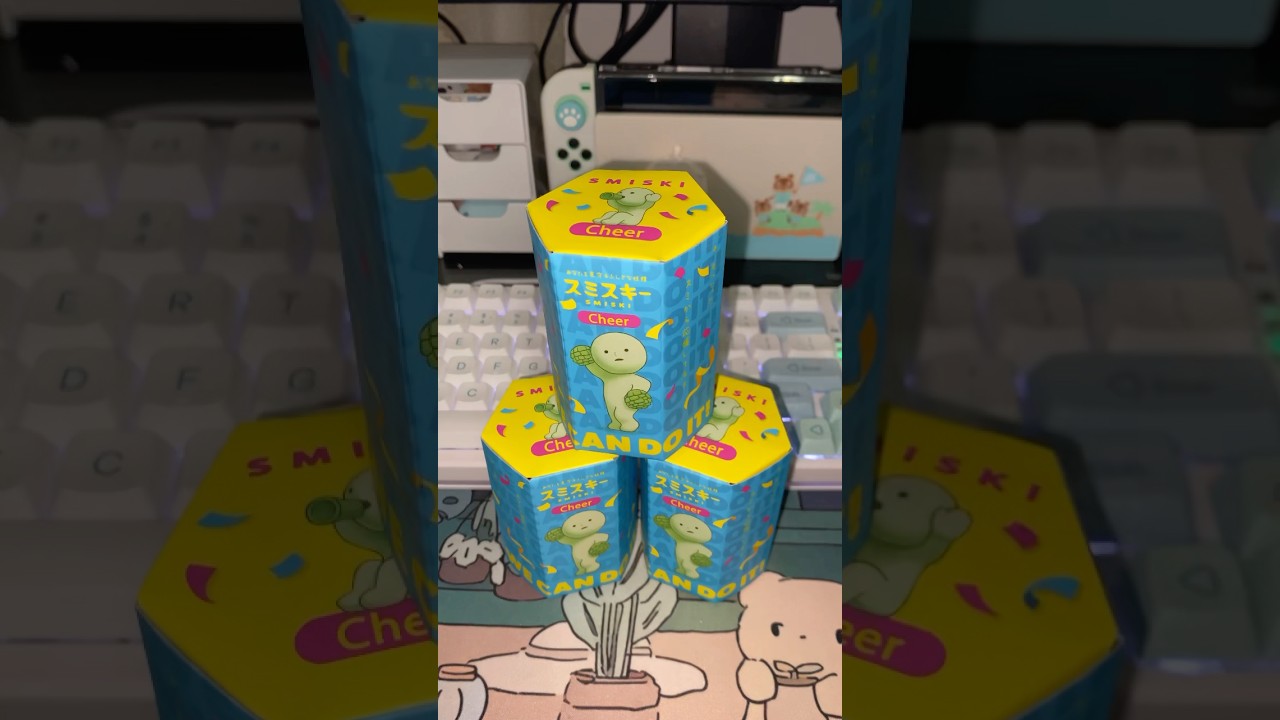 On a hunt to find the cheer secret! 💚 