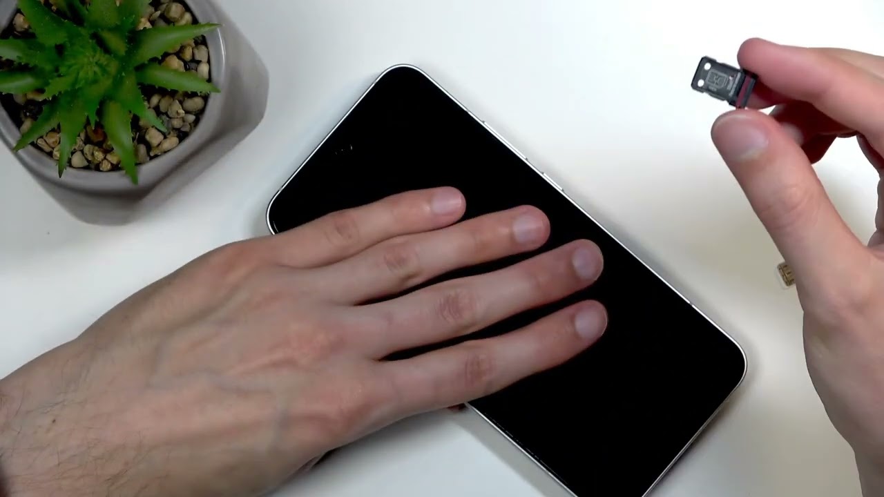 SIM- und SD‑Karte in OPPO Reno15 einlegen – Nano‑SIM richtig einsetzen