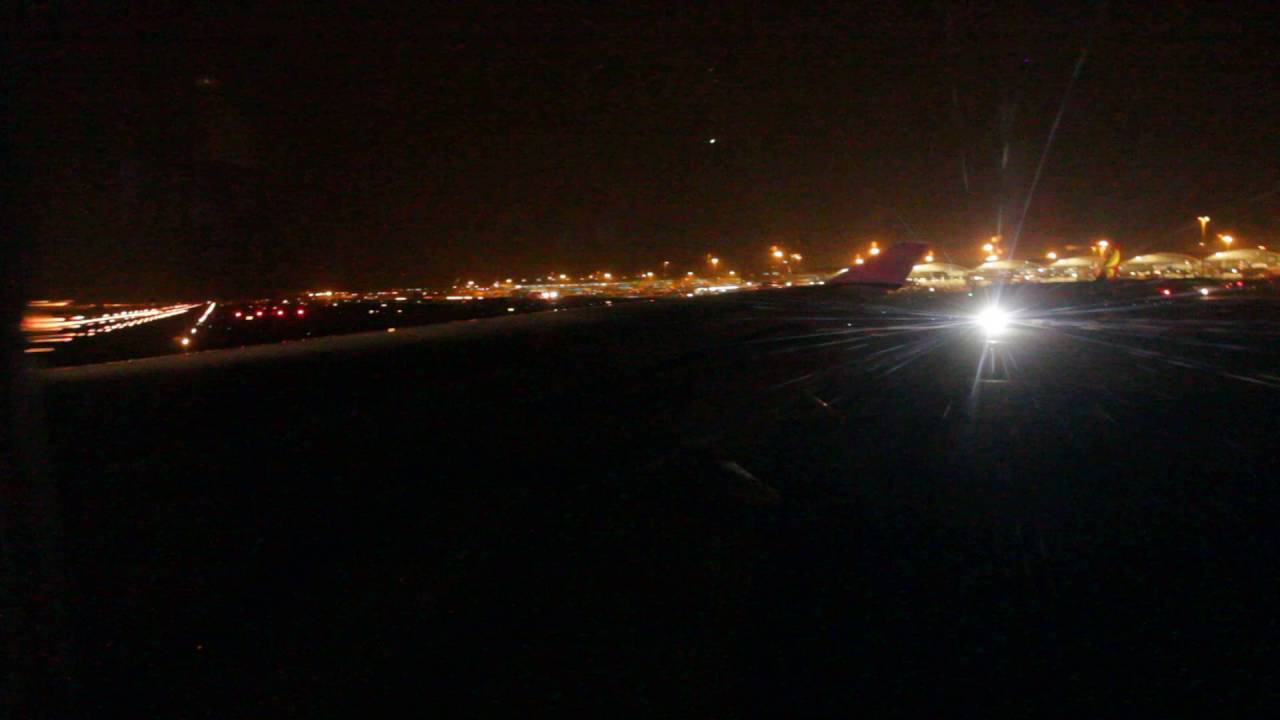 Thai Airways B747-400 | Night Takeoff from Hong Kong International Airport