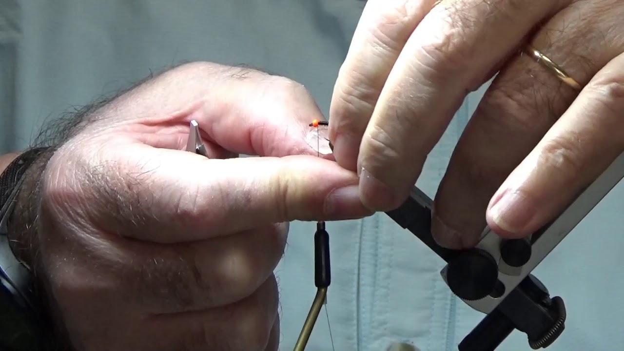 La Nonna - costruzione di artificiali pesca a mosca - Brunico Fly