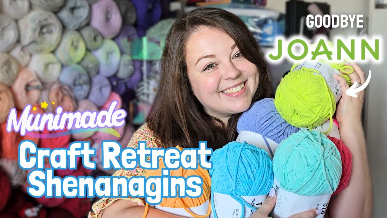 I went to a craft retreat! 🥰 Plus yarn.. lots of yarn.... 🧶