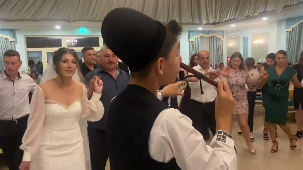 Iliuță de la Jina-nuntă ,,Maria&Cornel”-Dărmănești jud Bacău. Acompaniază-Ovidiu Opincariu 3-09-2022