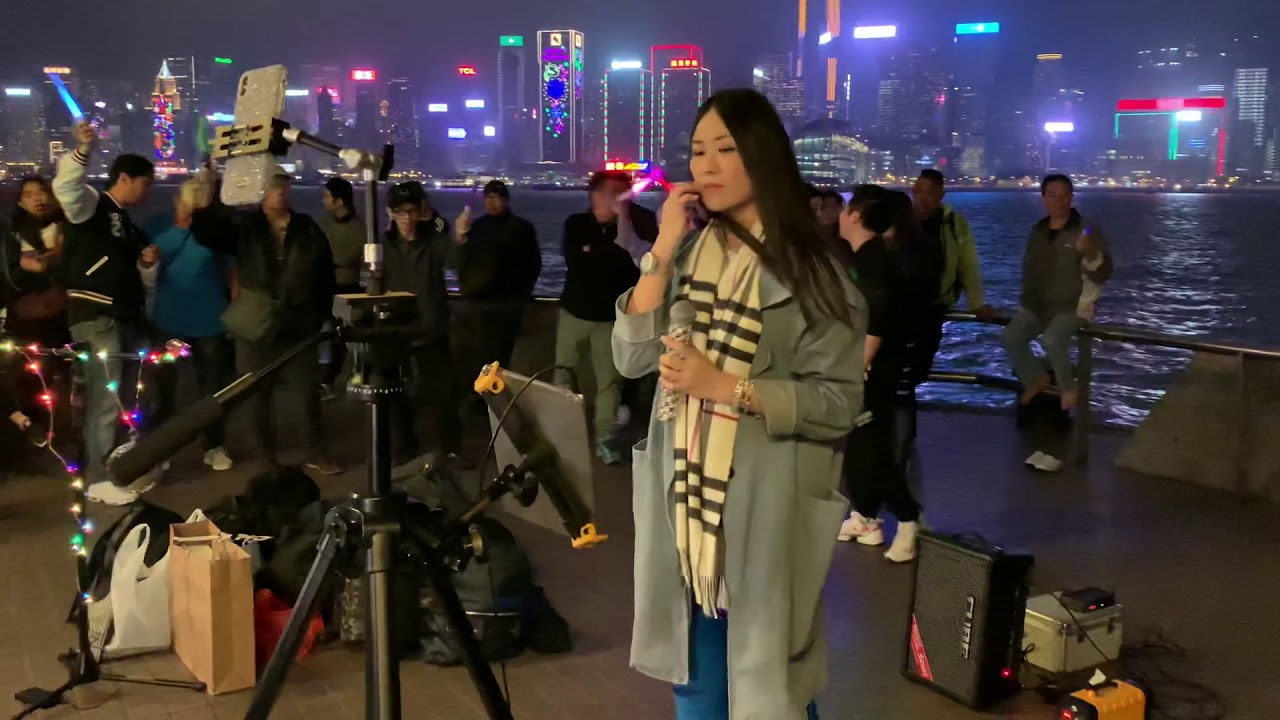 《再見二丁目》現場即席演繹楊千嬅歌曲*投入演繹*週三維港一小時音樂會（2018-12-19）『街頭女皇-彭梓嘉』
