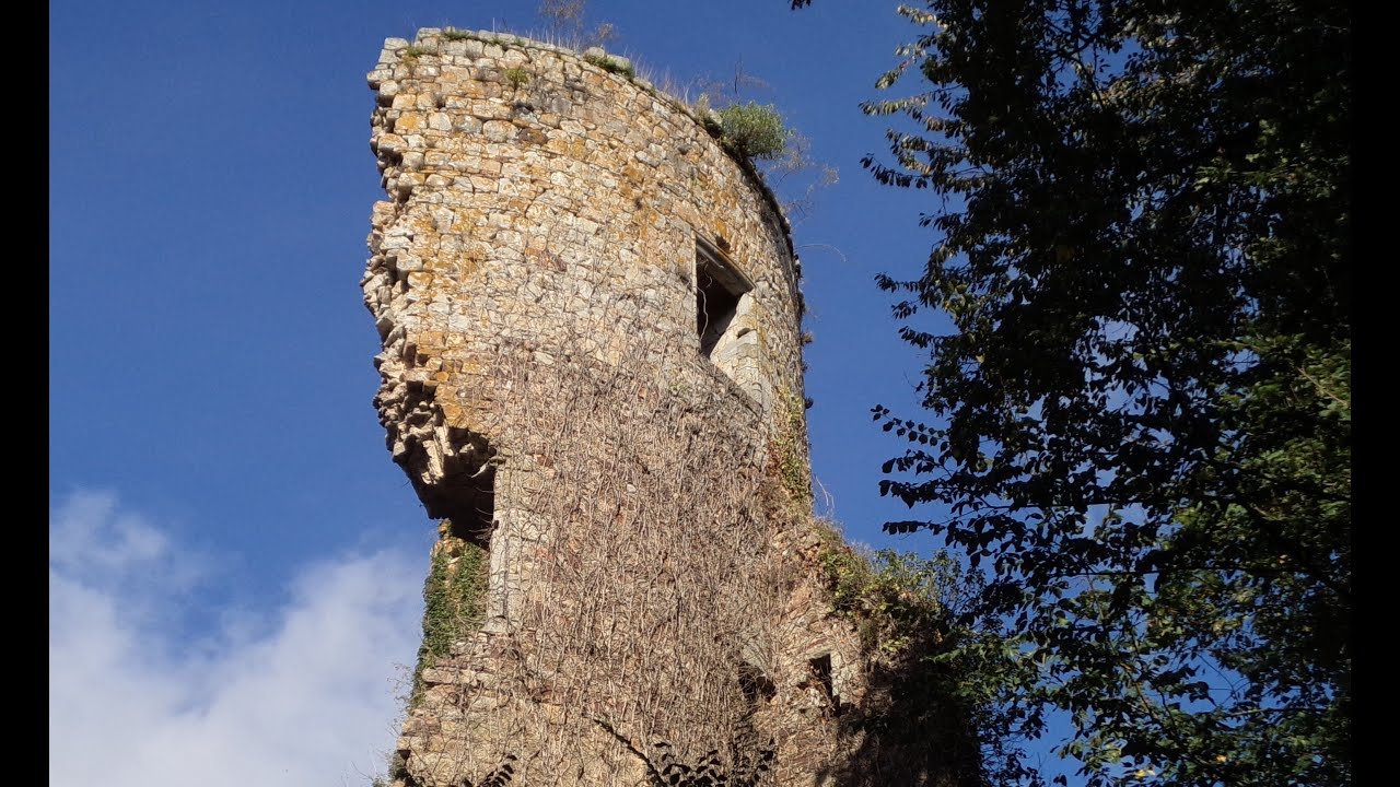 LE CHÂTEAU DE DERVAL