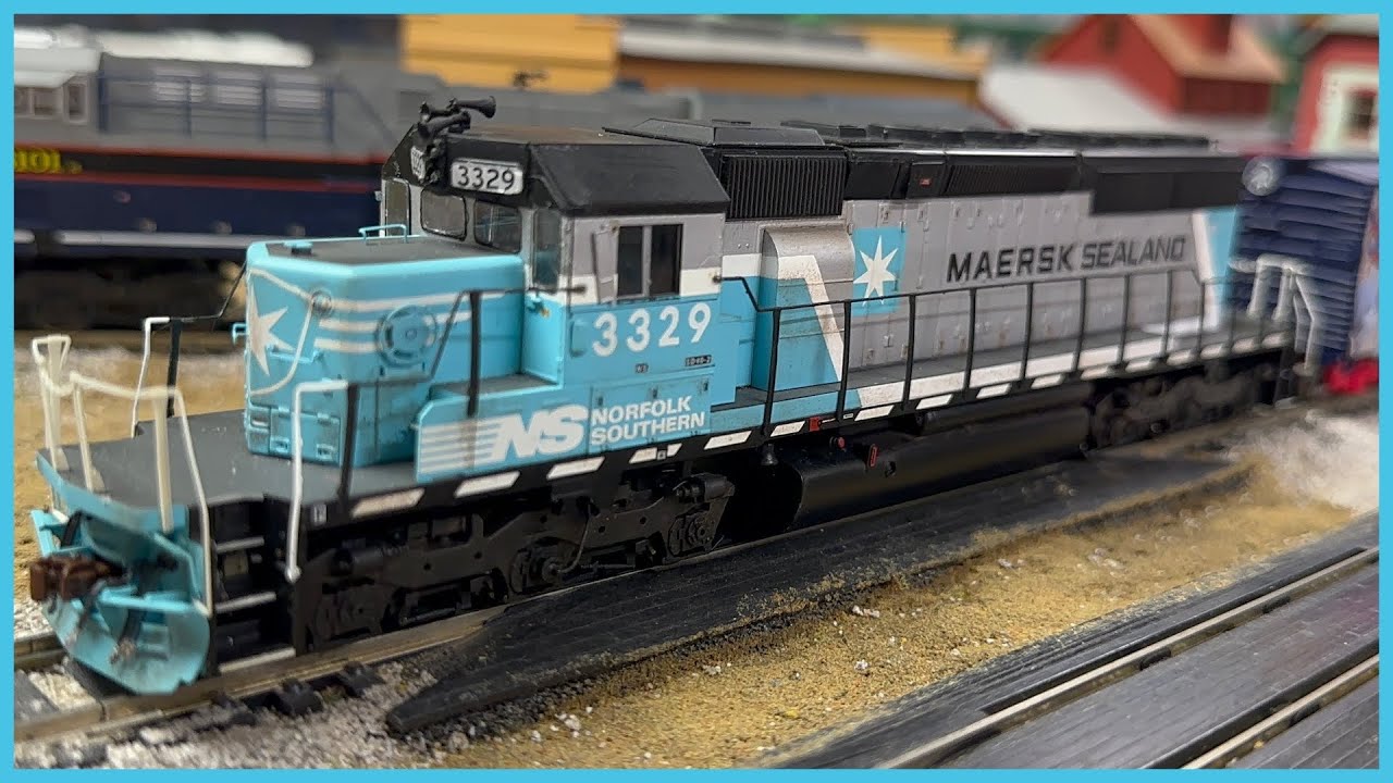 Athearn Maersk Sealand #3329 Norfolk Southern SD40-2 HO Scale Locomotive