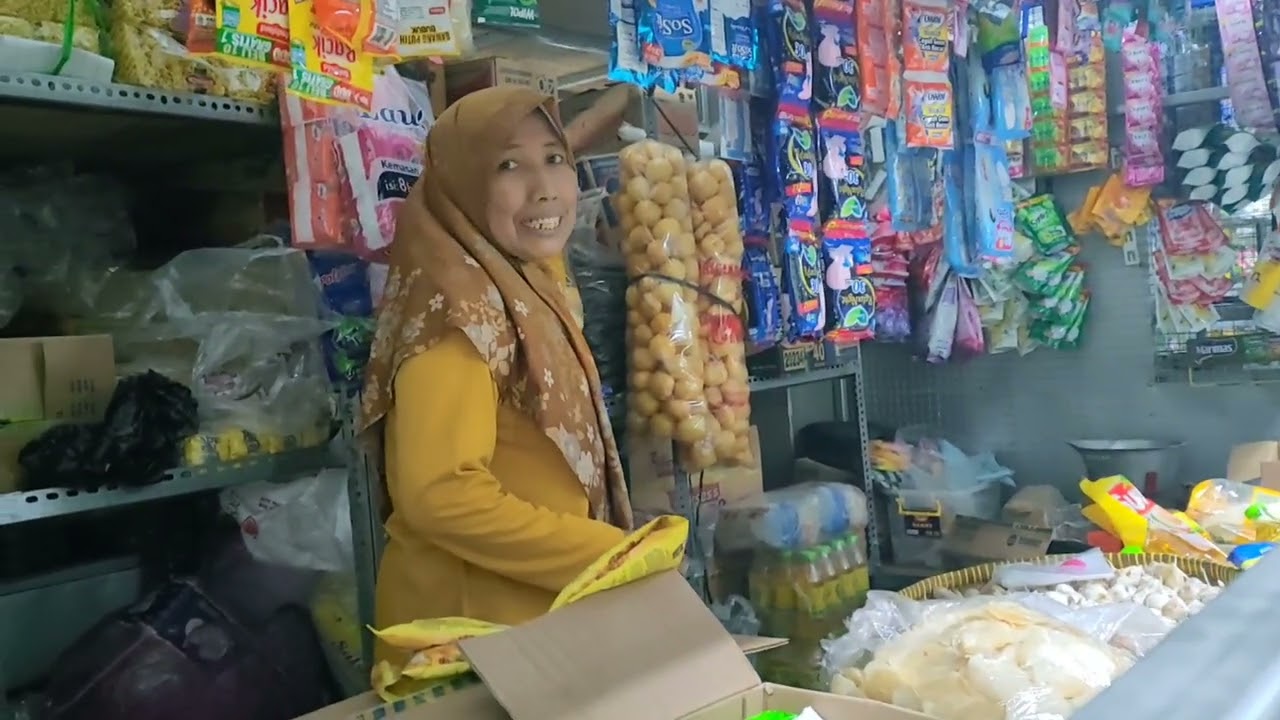 Belanja di pasar baru Godean 