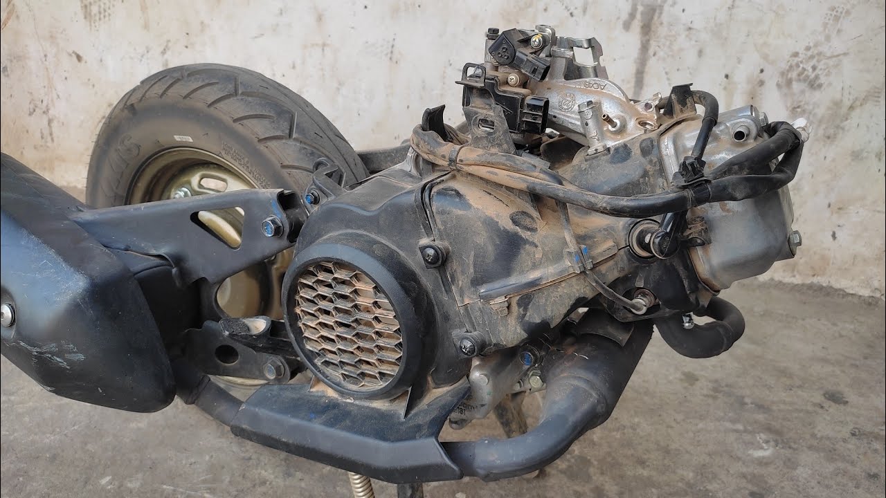 HONDA ACTIVA BS6 ! Full Engine dismantle [Part 1]
