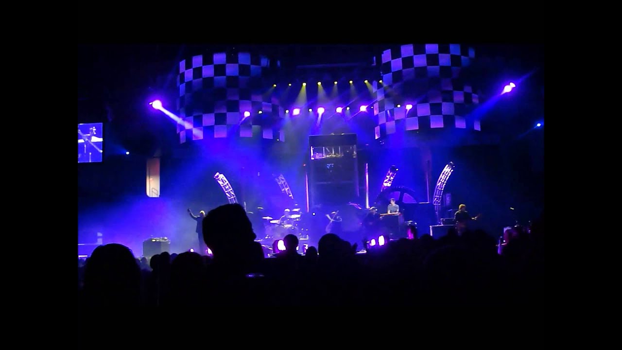 NewSong performing live at WinterJam 2012 (1/2)