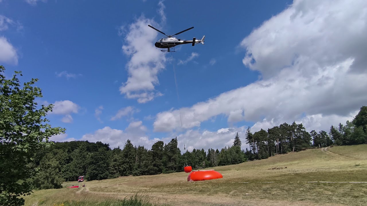 [Wasserentnahme] Airbus Helicopters AS 350 B3 KMN Koopmann Helicopter GmbH Löschhubschrauber