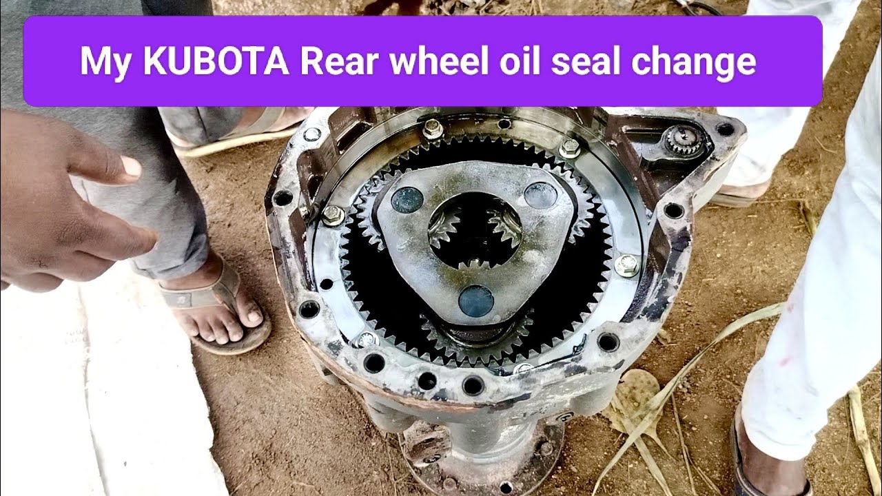 My KUBOTA MU5502 4wd Rear wheel oil seal change 