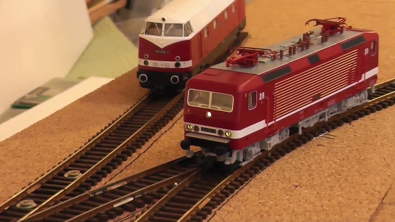 Spur TT BR 243 mit Henning Sound unterwegs auf der Anlage