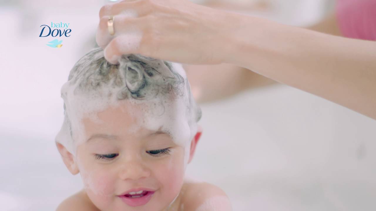 Lavar o cabelo - Shampoo Baby Dove