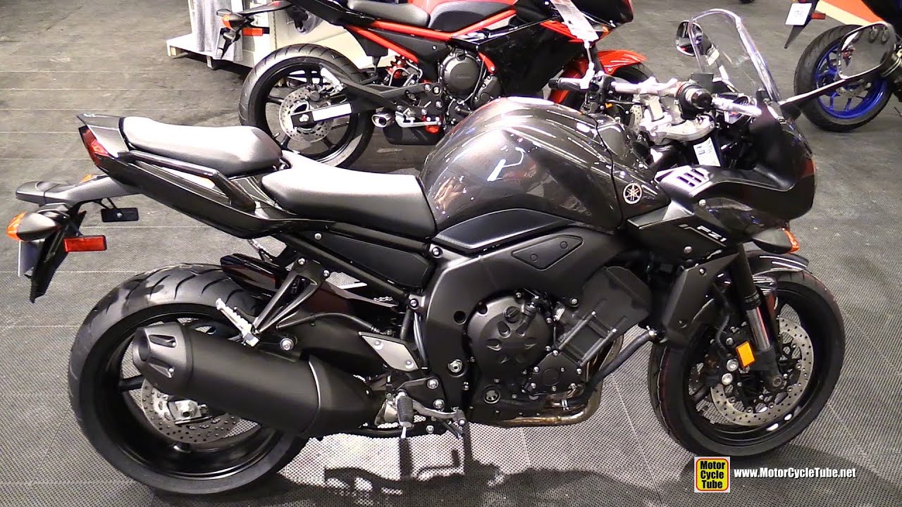 2015 Yamaha FZ1 - Walkaround - 2015 Salon Moto de Montreal