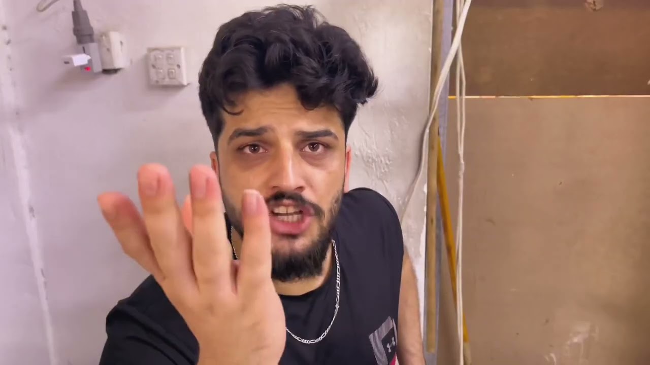 حالی پۆلی ١٢ کان
