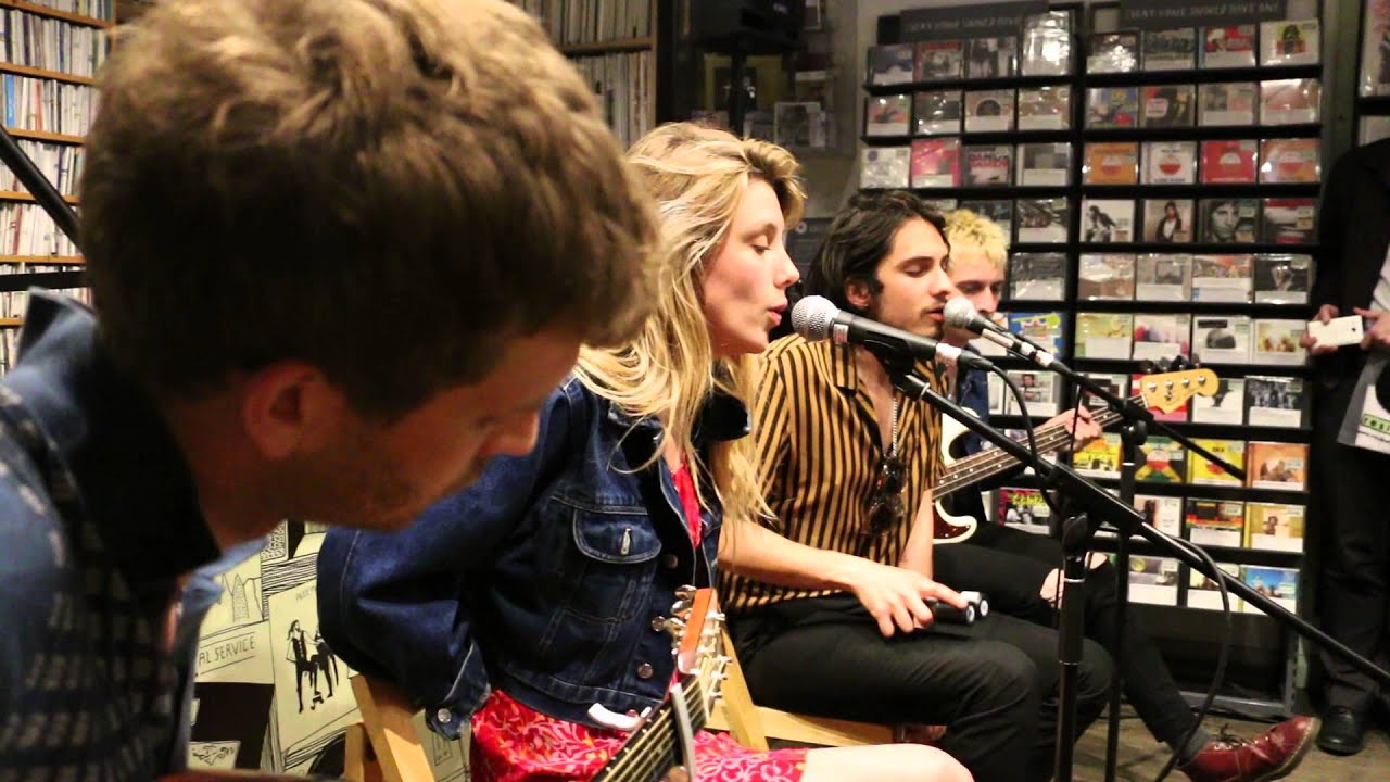 Wolf Alice - Bros - acoustic performance in Brighton