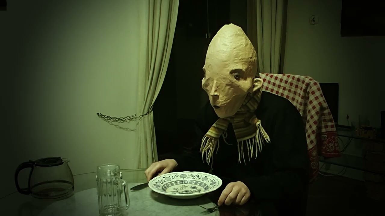 Stary niedźwiedź mocno śpi (Le vieil ours qui dort)