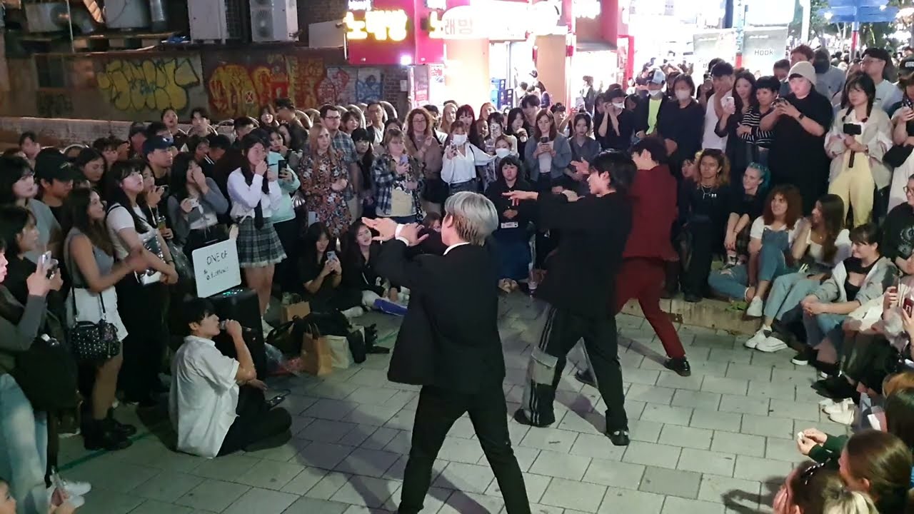 [STREET ARTIST] ONE OF. INTERACTIVE HONGDAE BUSKING. 231001.