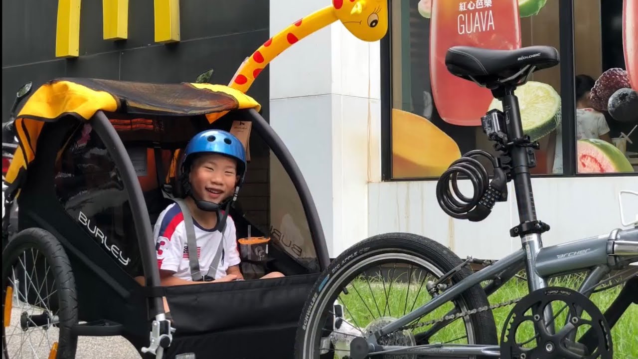 柚子愛開箱》安裝單車拖車，載小孩外出兜風｜Burley Bee拖車實測