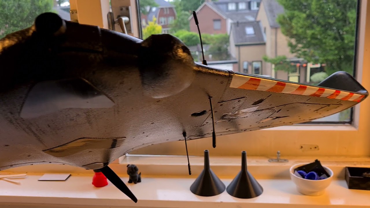 Arwing Pro 1000    Close look inside. R9m. Soon going for Long distance.