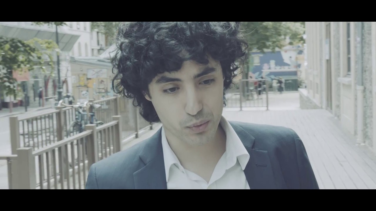 Appelle-Moi Poésie |  Ismaël Billy  - Nu et pâle, les bras sous la tête