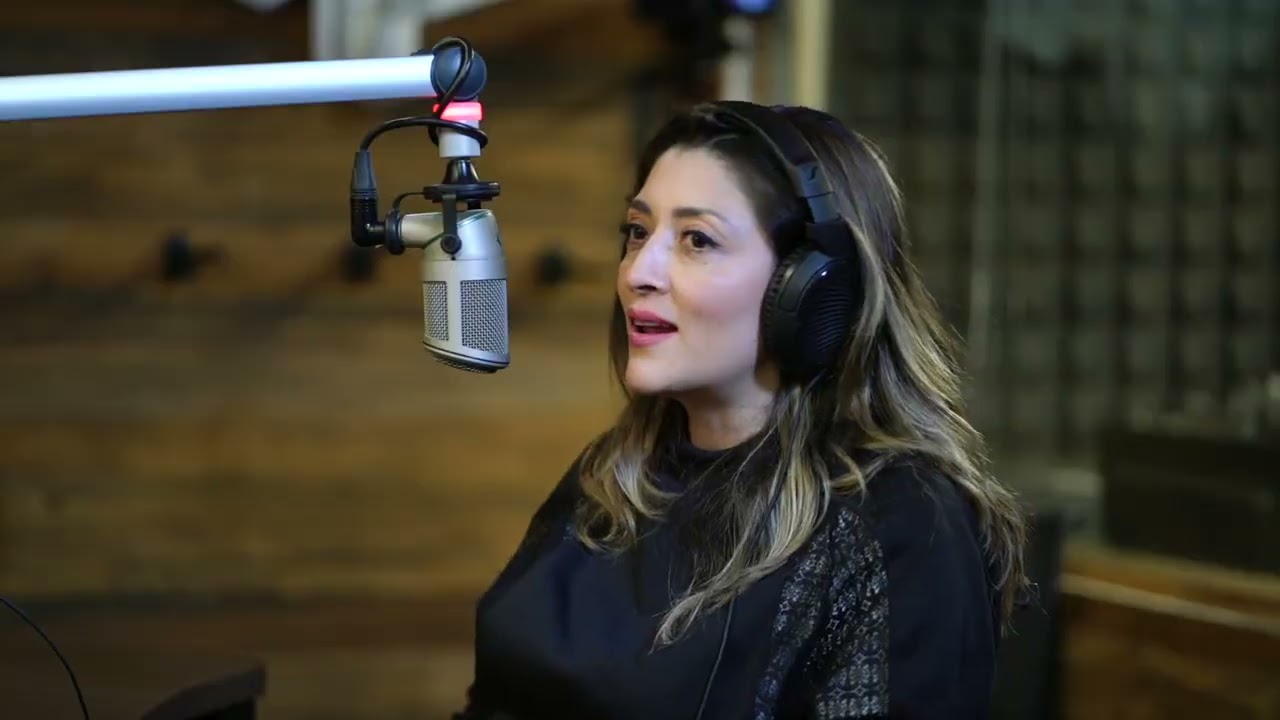 El stand up es mundo difícil para las mujeres 😱 Mónica Escobedo en La Caminera