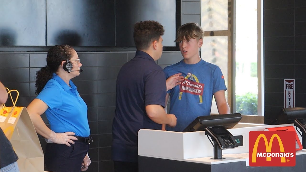 Фейковый розыгрыш работника McDonald's!
