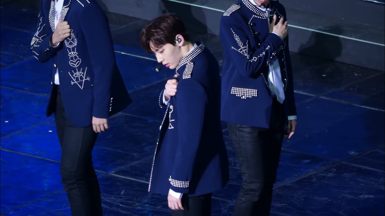 [4K] 워너원(Wanna One)_Beautiful_황민현 직캠(HWANG MINHYUN Focus) @가온차트어워즈 180214