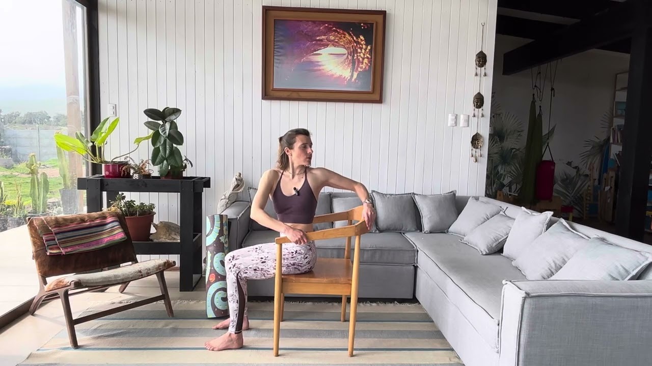 Gana flexibilidad, desde una silla 
