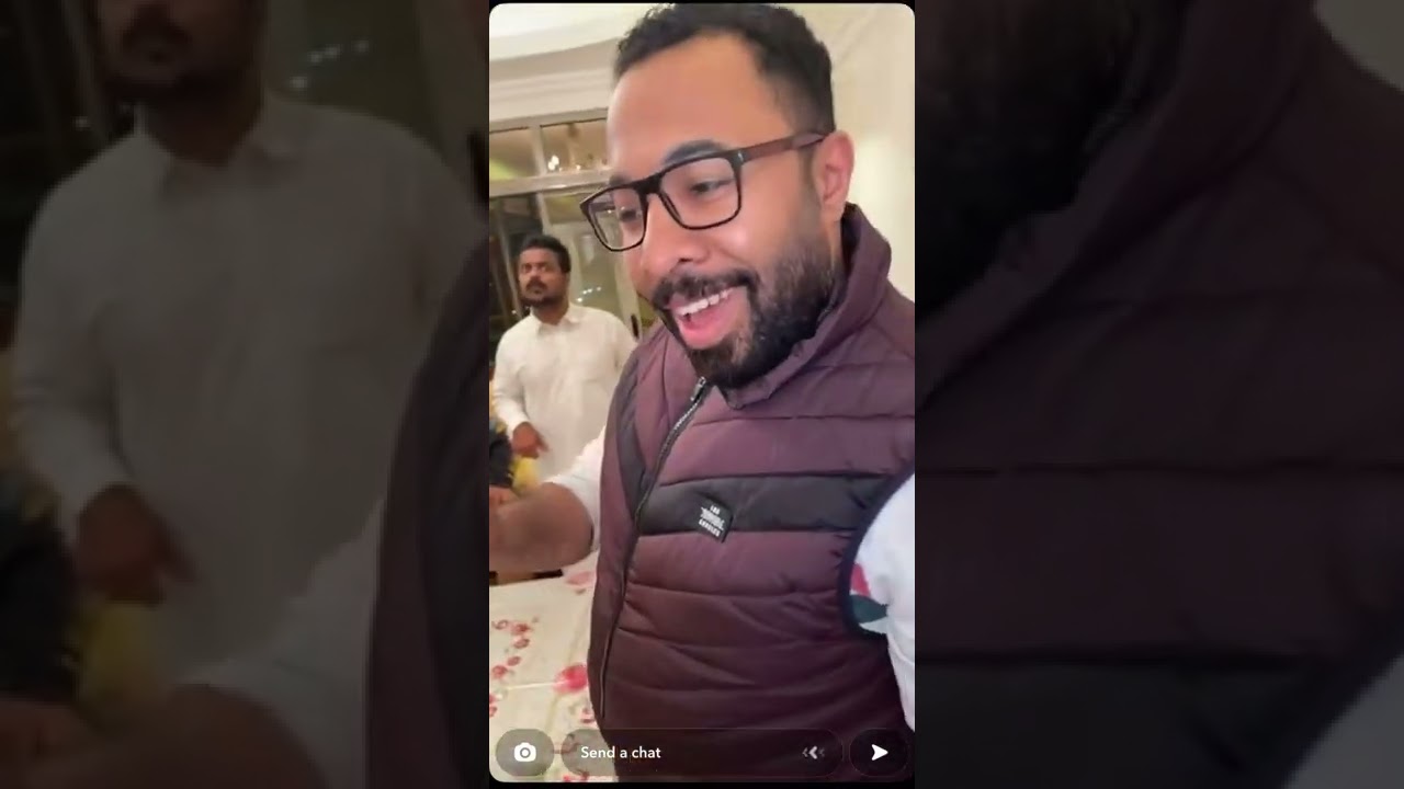 صار مجنون 🤣🤣