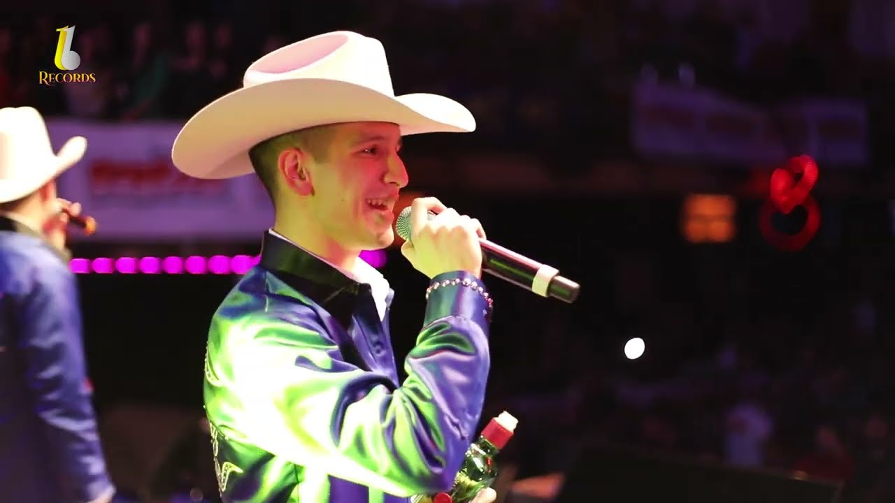 EL PROFUGO/LOS PLEBES ATREVIDOS/EL P 1/EL 8 9/EL FLAKITO - LOS CERVANTEZ EN VIVO DESDE TIJUANA VOL 3