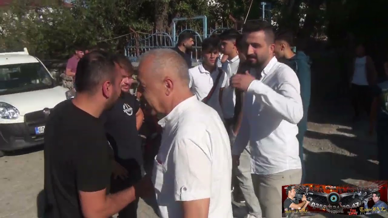 Hüsko nun Necip in oğlunun  Düğünü Bayrak kaldırma