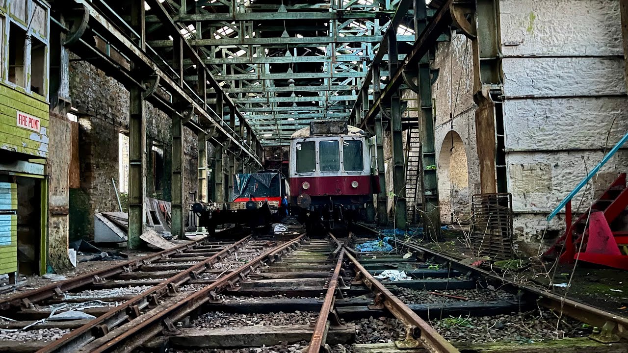 Exploring An Abandoned Train Depot With Trains Left Behind (Abandoned Places Uk)