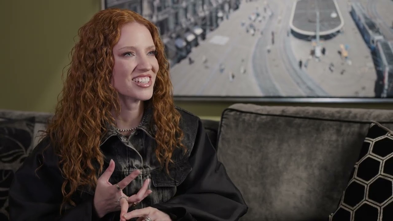 Jess Glynne at Art on Ice 2026