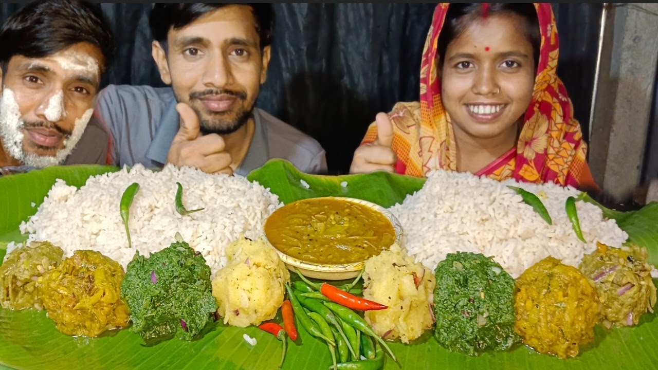 Gorom Bhat, Potato Bhorta, Shak Bhorta, Sim Bhorta, Kochur Doga & Tomato Chutney | Bengali Food 