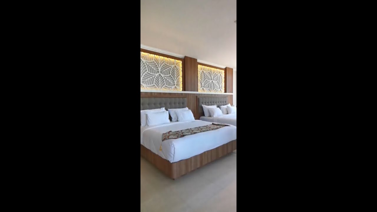 Ocean Beach Hotel
