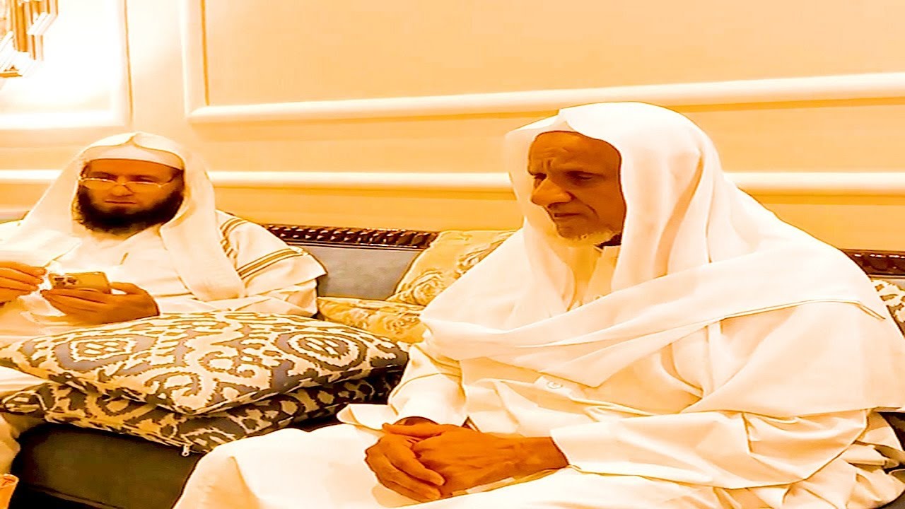 مع الشيخين الكريمين الشيخ أحمد خليل شاهين والشيخ صابر عبد الحكم أسعدهم الله جميعاً