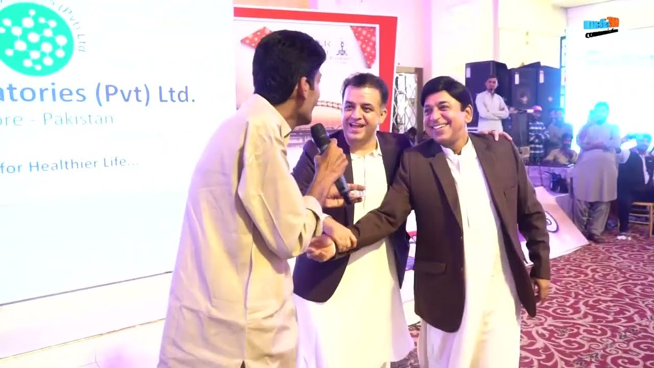 Sindhi Comedian Asghar khoso performance at Sukkur event