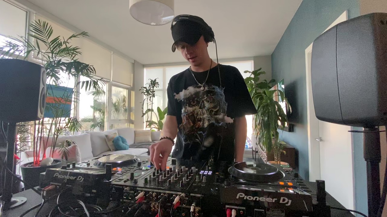 Axtone 15 House Party -  Arty