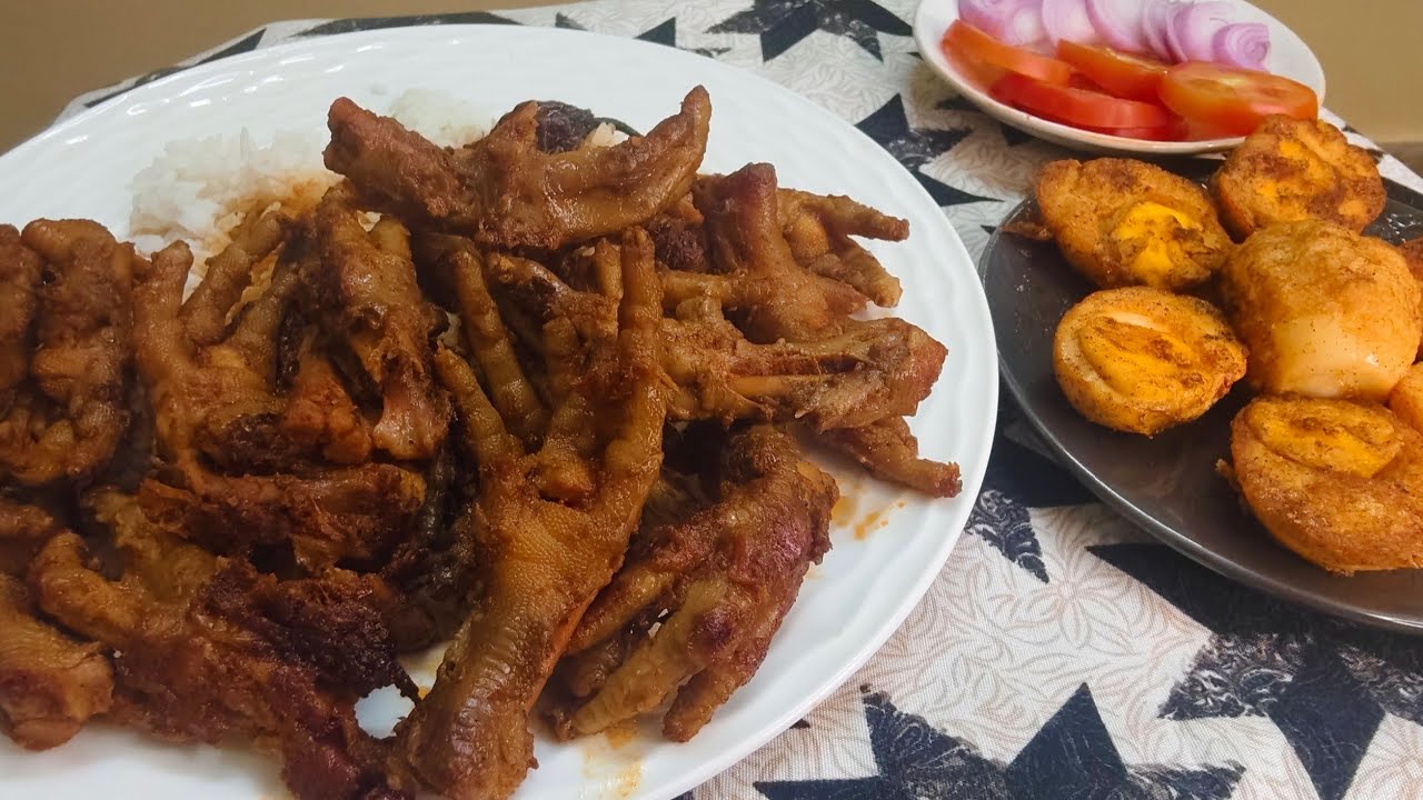 Eating chicken feet curry with masala egg fry and some salad 🥗😋