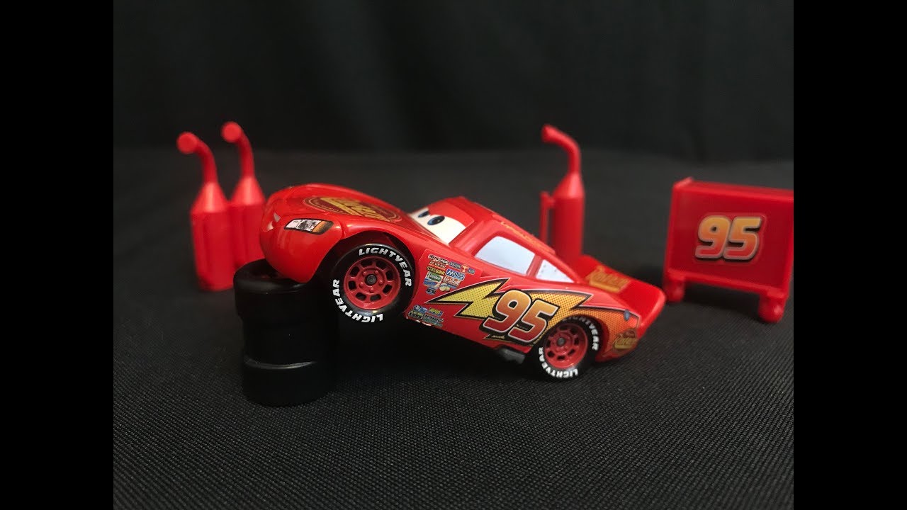 Disney Pixar Cars, Piston Cup Racing Garage, Toys review