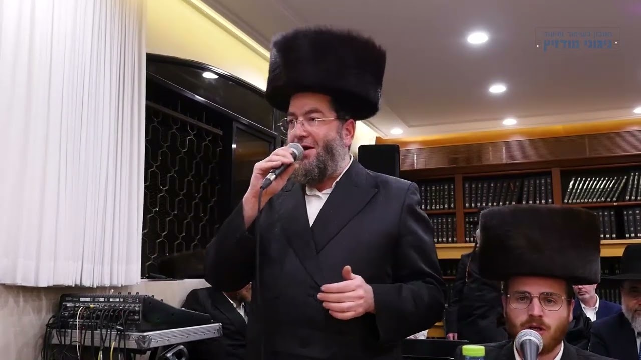 מחרוזת בצאת ישראל - דוד וינבך - מלוה מלכה לזכרו של ר' בן ציון שנקר ז