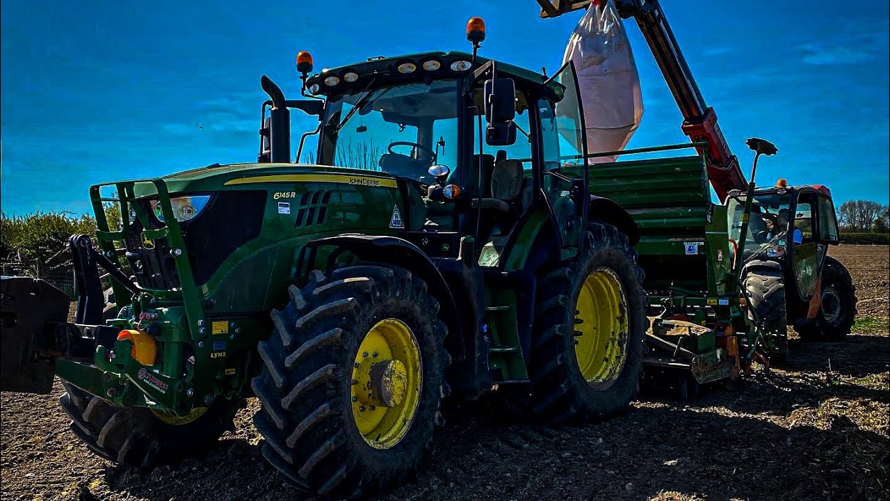 Seeing Whole Crop With a John Deere 6145R