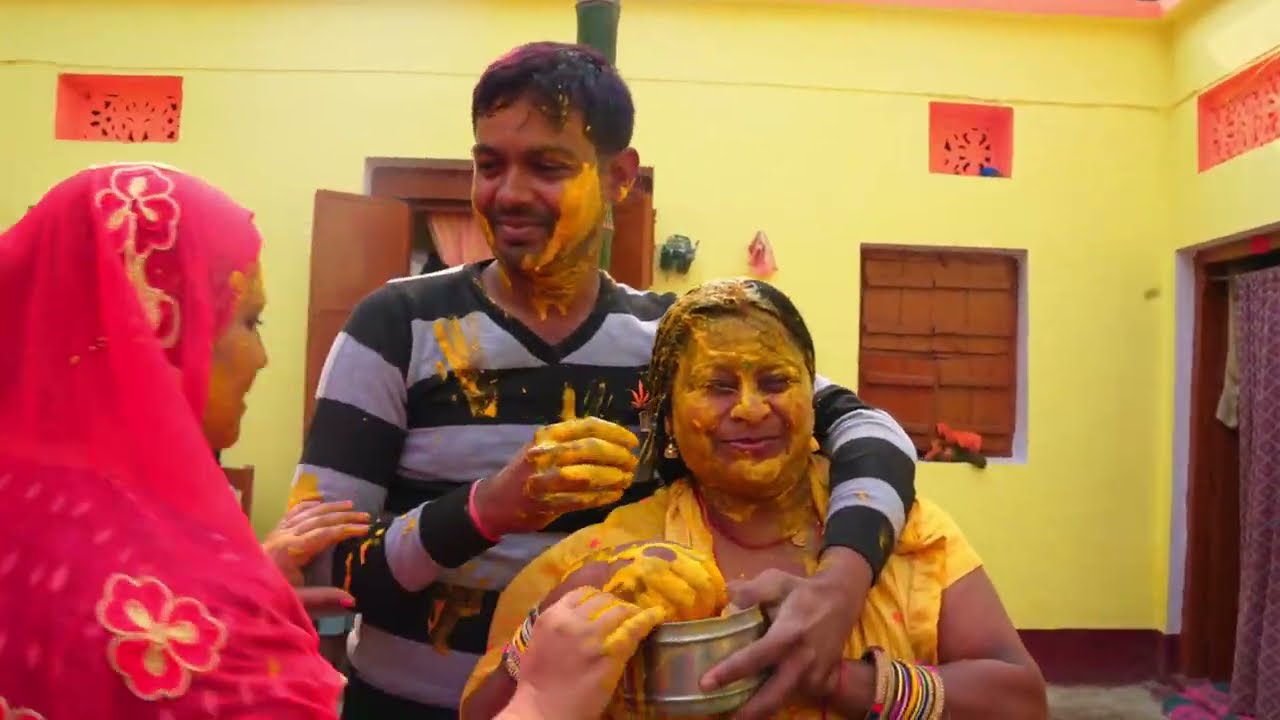Mere Devaro Ne Mil Kar Mera Haal Kar Diya Bura | Gaon Haldi Ki Rasam | indian marriage rituals
