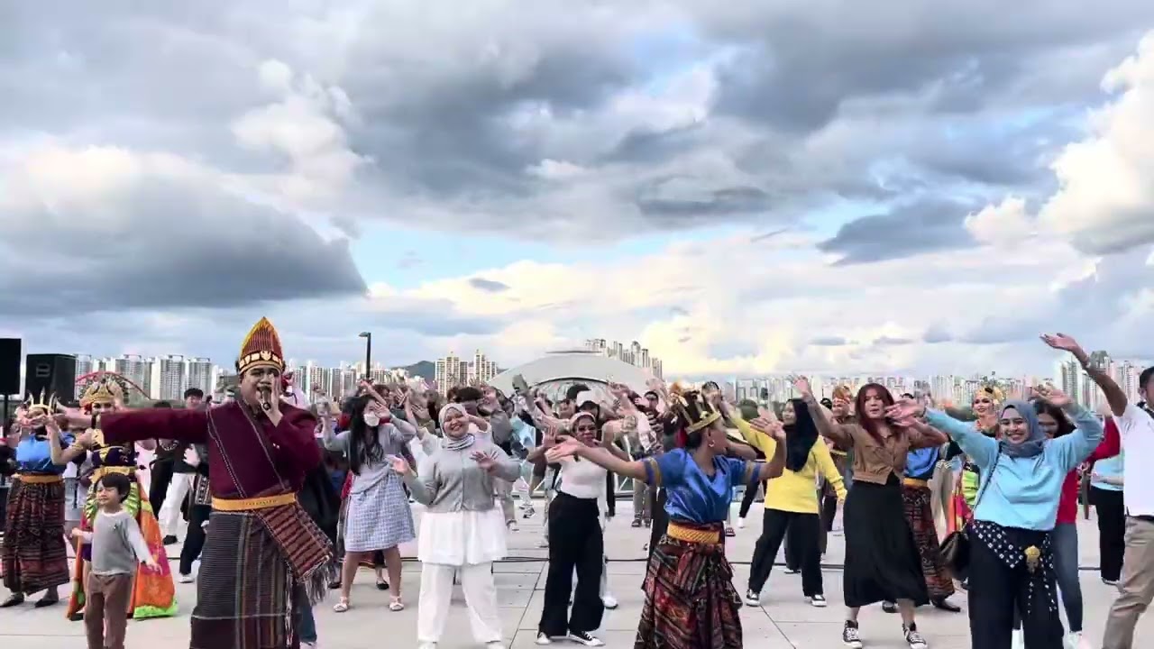 Line Dance Flashmob at Festival Indonesia 2025