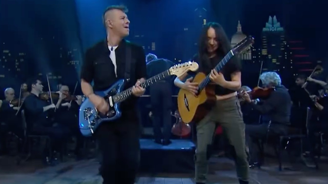Rodrigo y Gabriela feat. the Austin Symphony Orchestra on Austin City Limits 